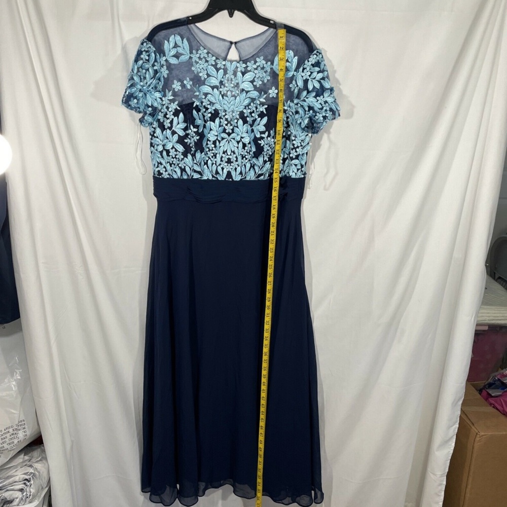 NEW $298 JS Collections Embroidered Illusion Bodice Gown Navy [SZ‎ 16 ] - Picture 5 of 12